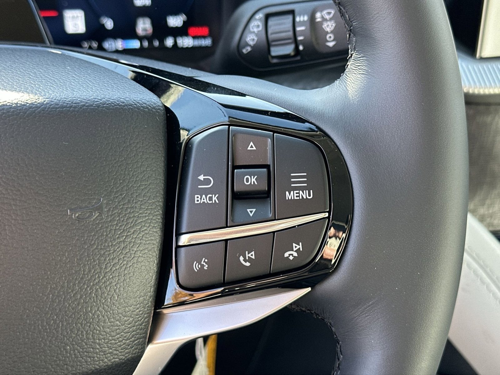 New 2026 Ford Explorer Platinum w/ LUX Leather Package image 21