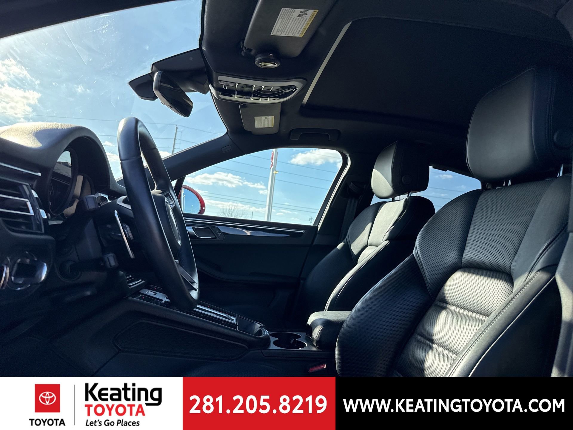 Used 2023 Porsche Macan Turbo image 17