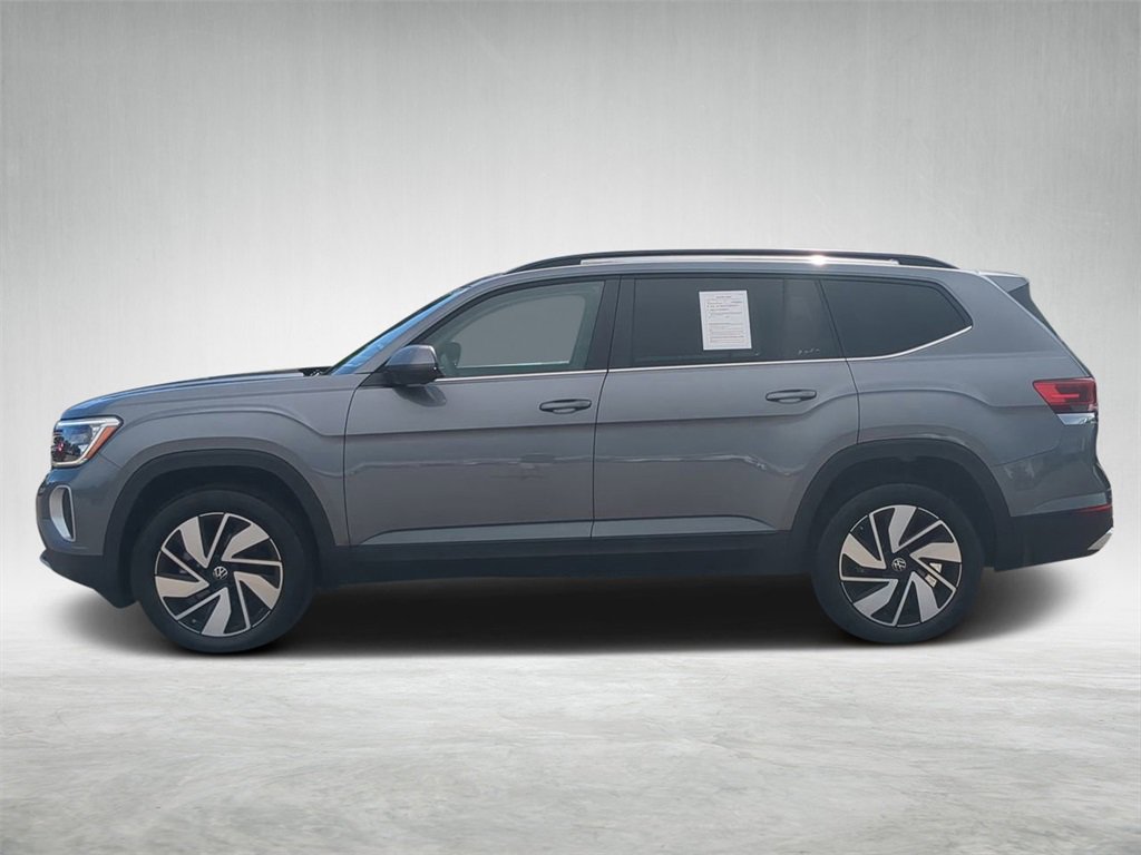 Used 2025 Volkswagen Atlas SE image 6