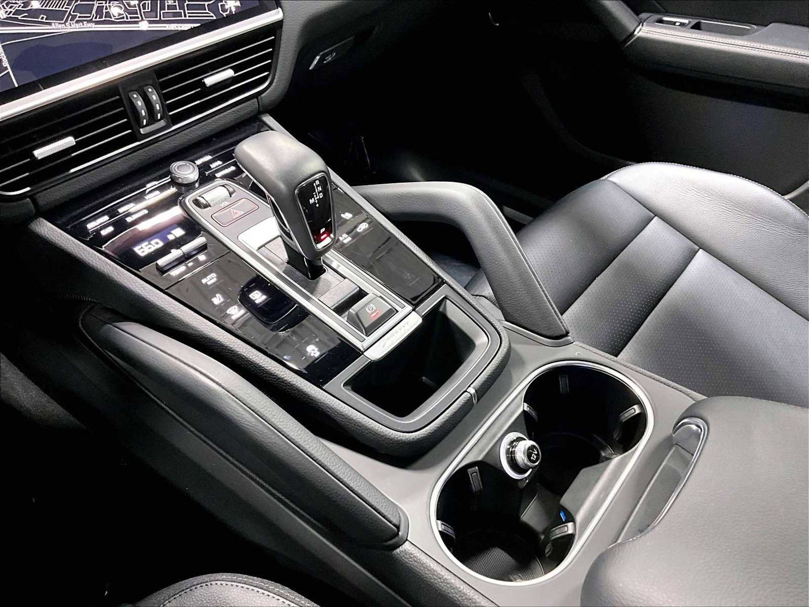 Used 2023 Porsche Cayenne image 20