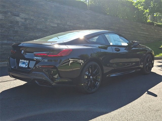 New 2026 BMW M850i xDrive Coupe w/ M Sport Professional Package image 6