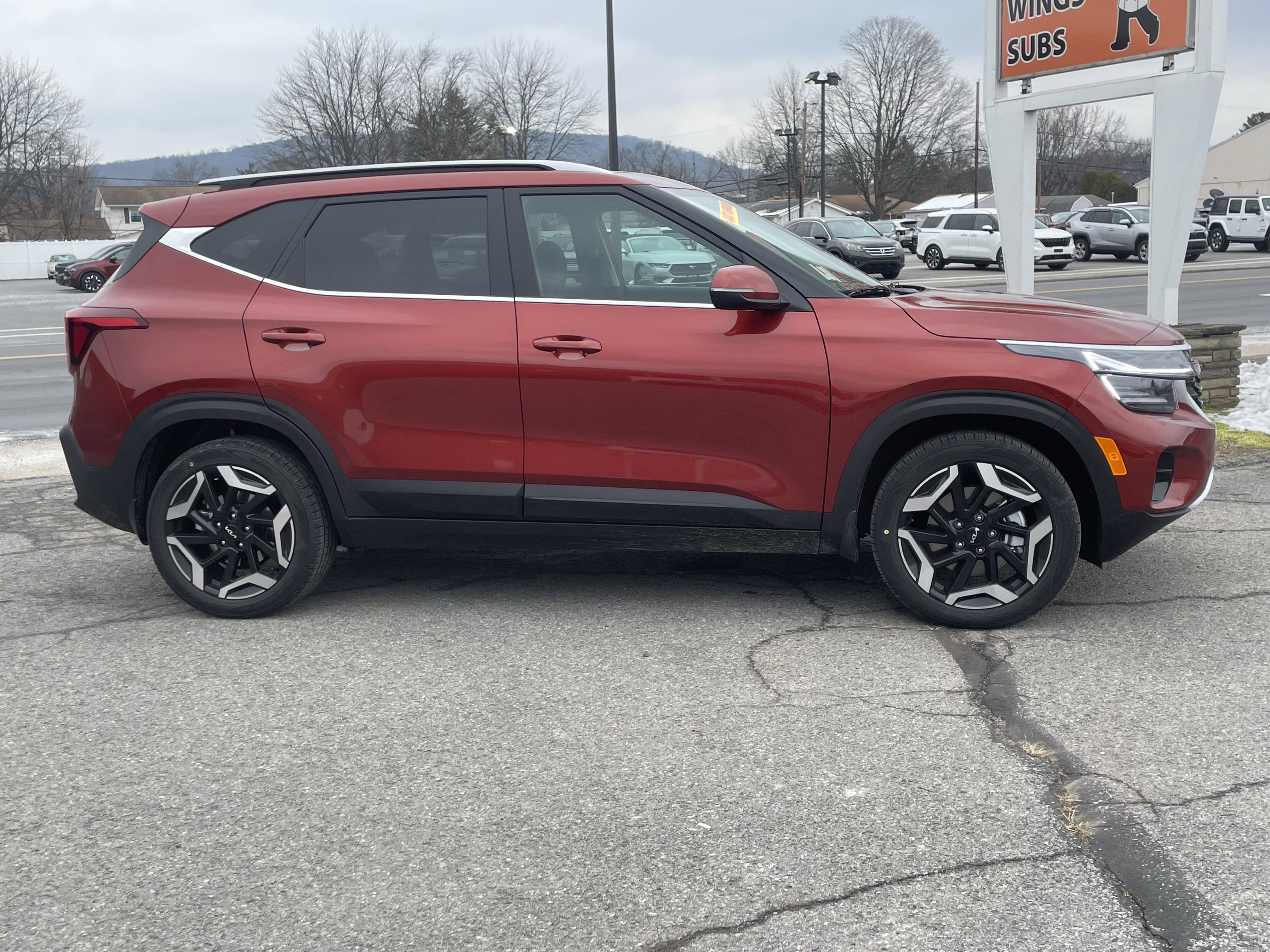 Used 2026 Kia Seltos SX image 2