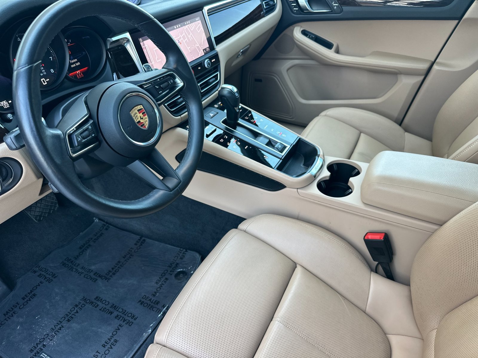 Used 2024 Porsche Macan AWD/4WD image 5