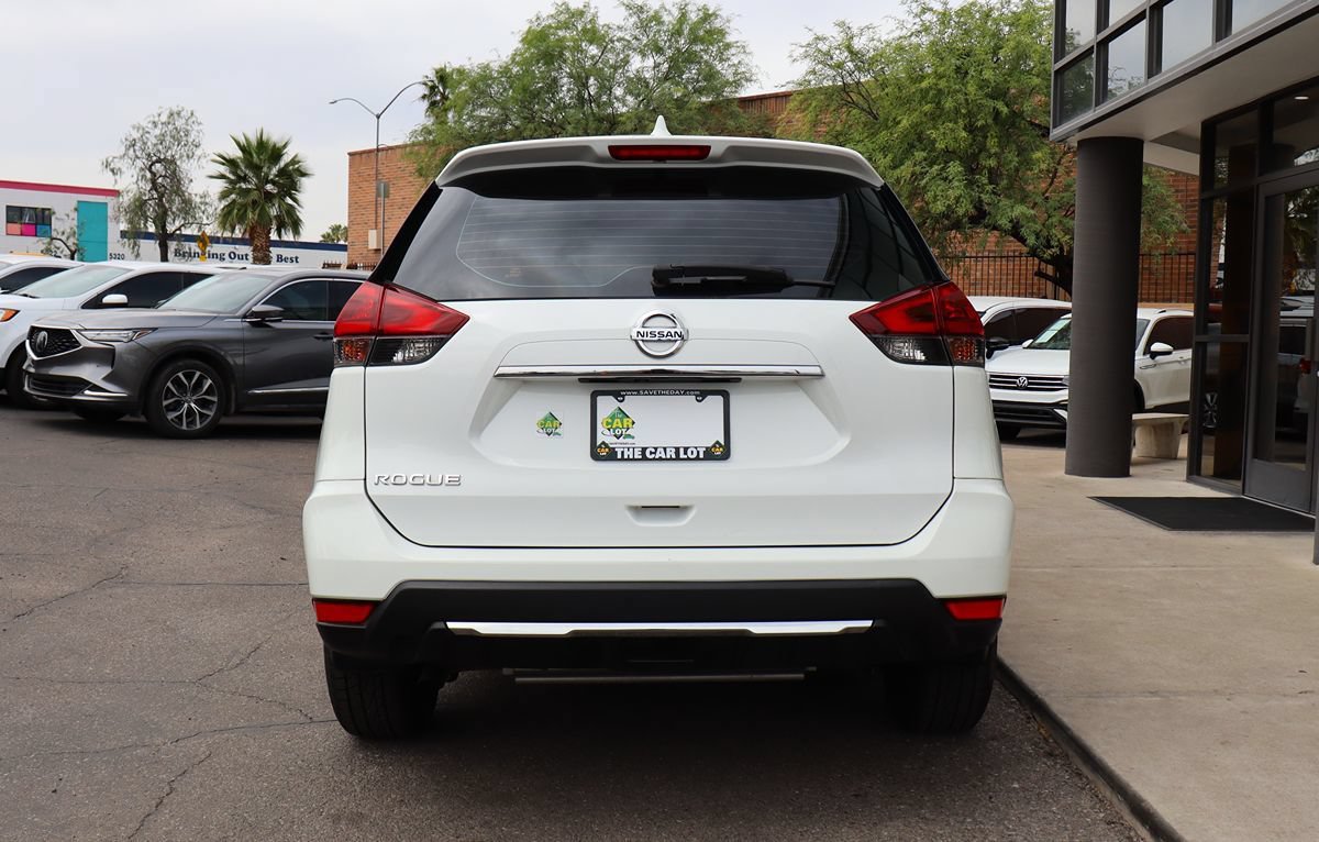 Used 2018 Nissan Rogue S FWD image 11