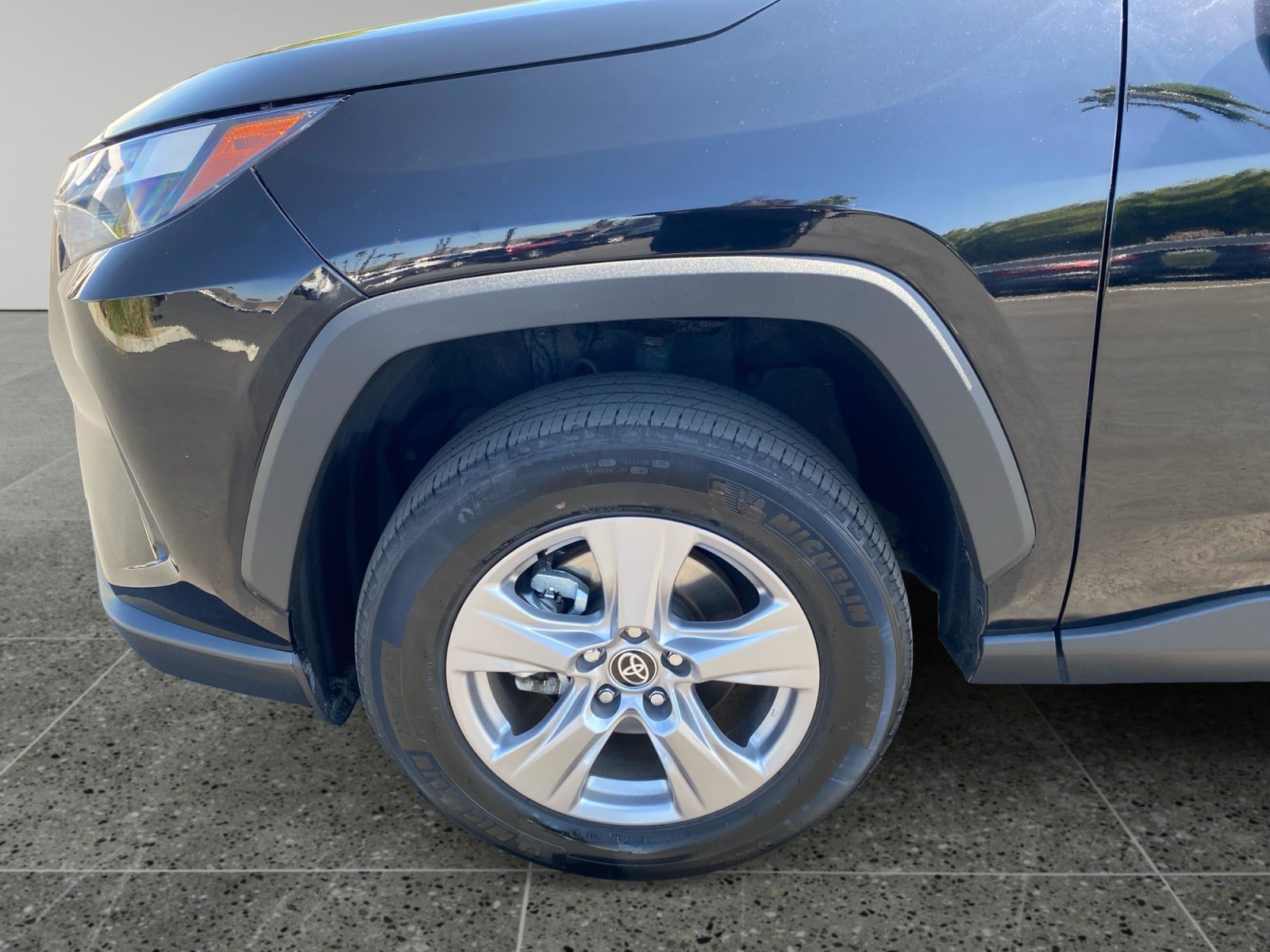 Used 2025 Toyota RAV4 XLE w/ Weather Package AWD/4WD image 14