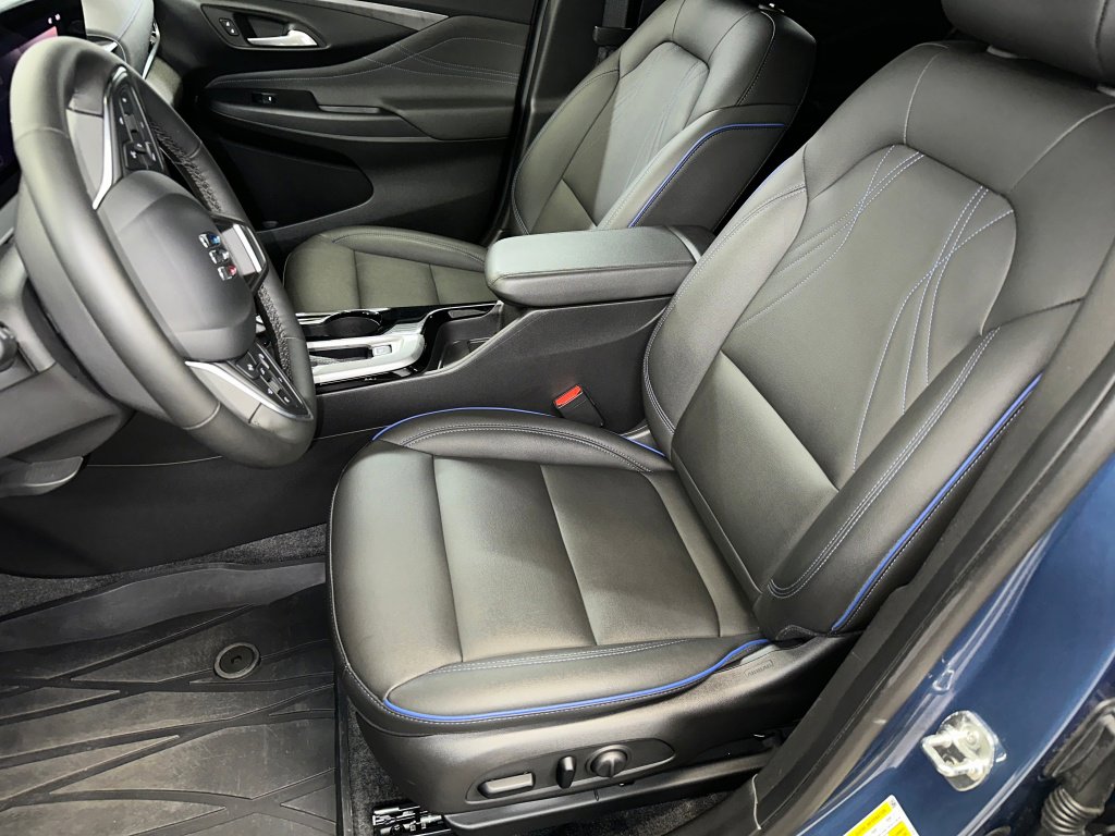 Used 2024 Buick Envista Sport Touring w/ Convenience I Package image 2