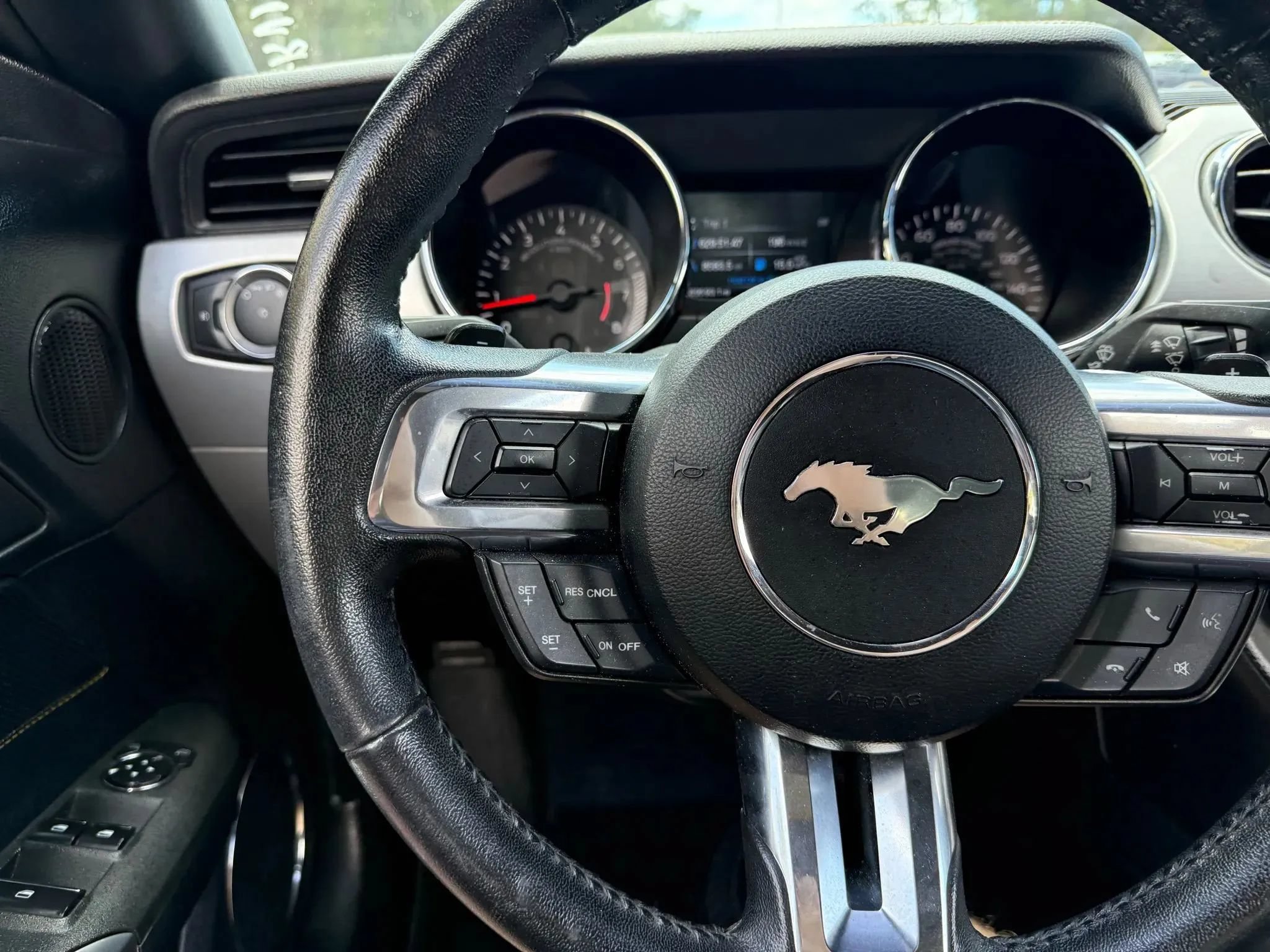 Used 2016 Ford Mustang GT Premium w/ Black Accent Package RWD image 18