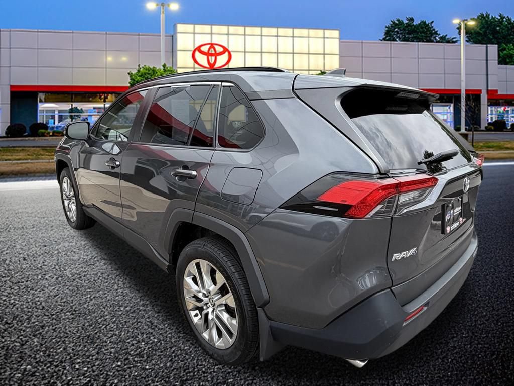 Used 2021 Toyota RAV4 XLE Premium AWD/4WD image 2