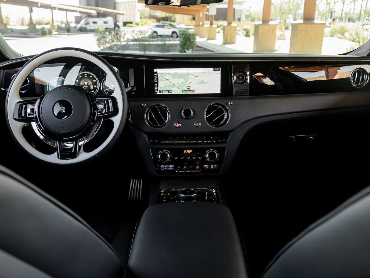 Used 2024 Rolls-Royce Ghost image 4