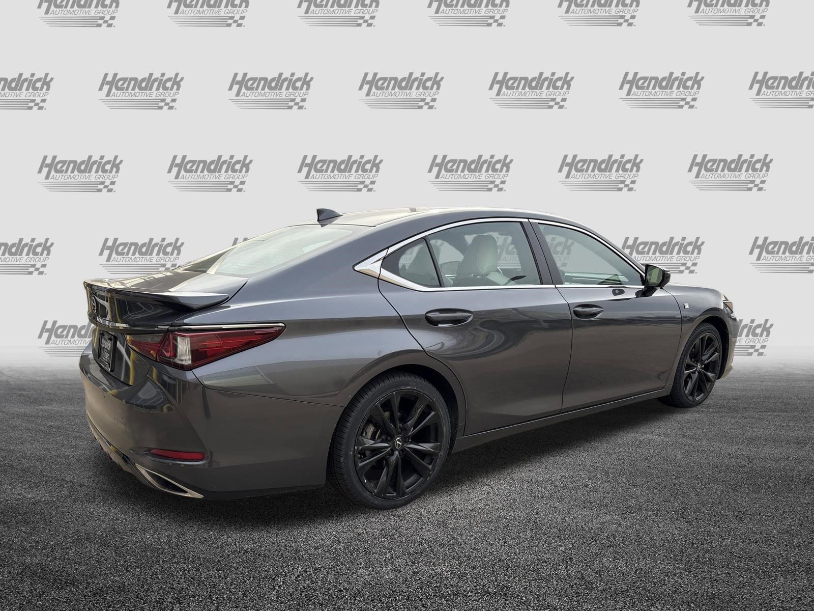 Used 2023 Lexus ES 350 F Sport image 10