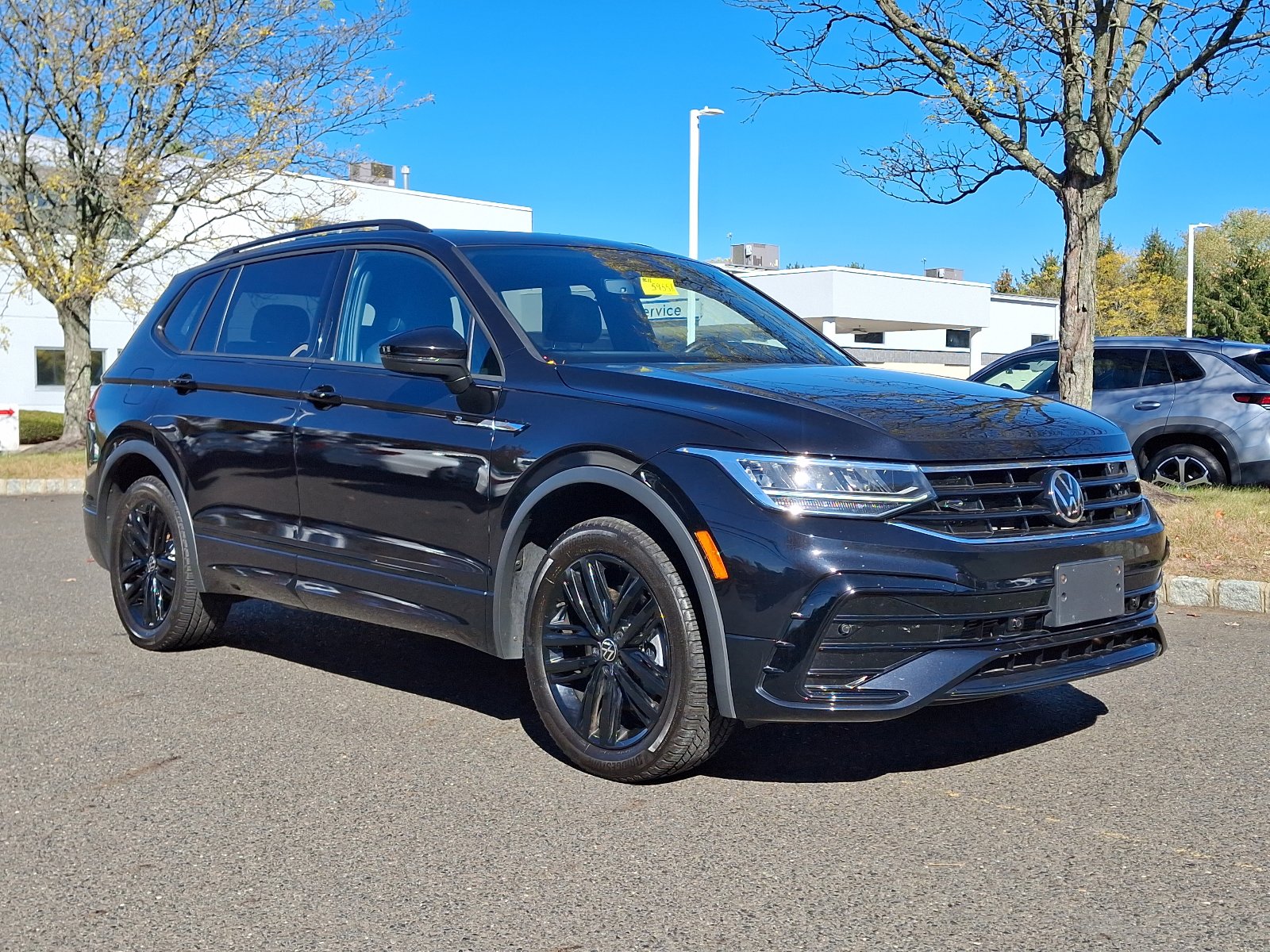 Certified 2022 Volkswagen Tiguan SE R-Line