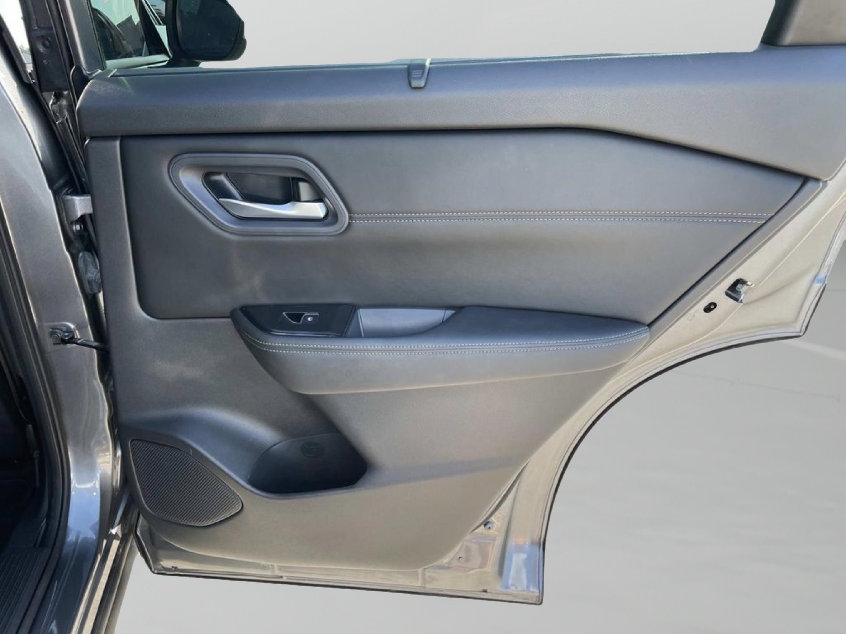 Used 2024 Nissan Rogue SL w/ SL Premium Package FWD image 15