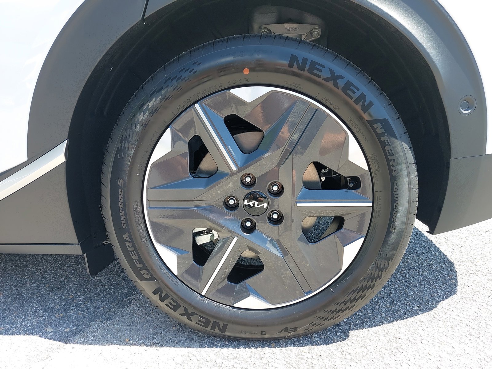 New 2025 Kia EV6 Light w/ Light LR Technology Package image 33