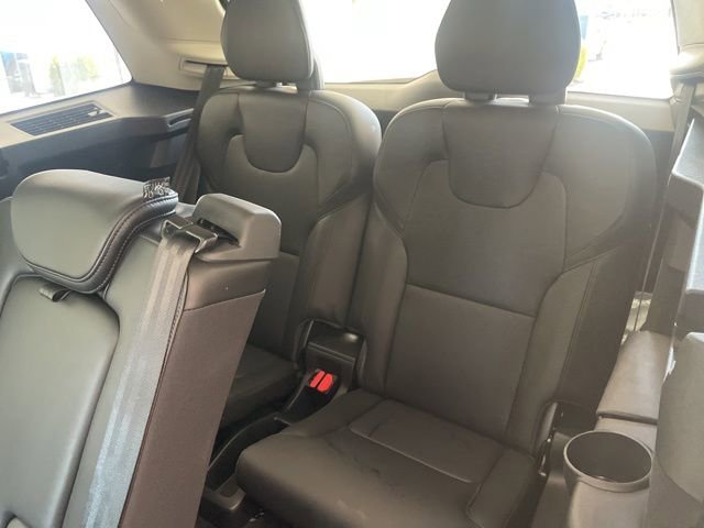 Certified 2025 Volvo XC90 B5 Core image 9