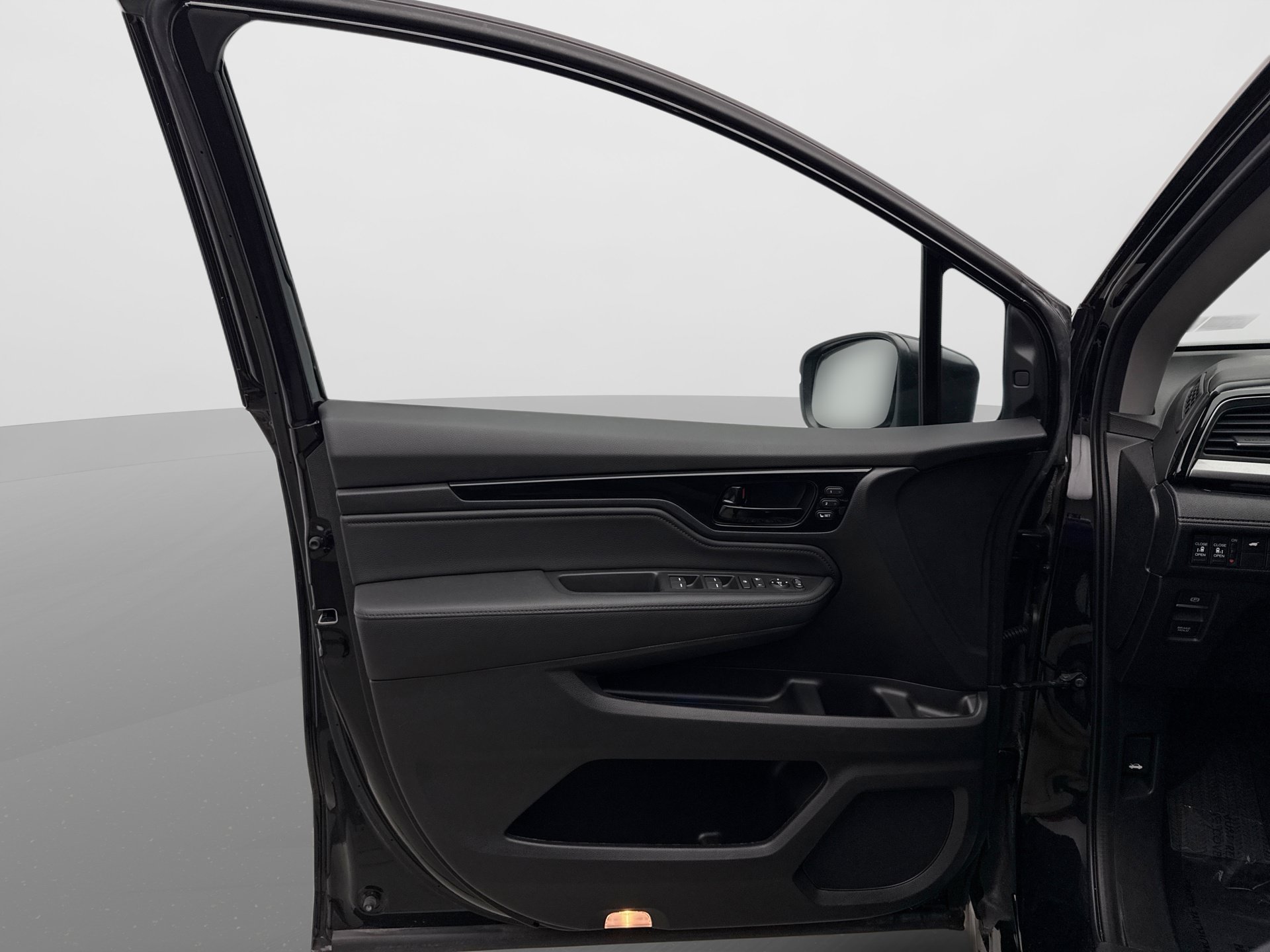 Used 2022 Honda Odyssey Touring image 11