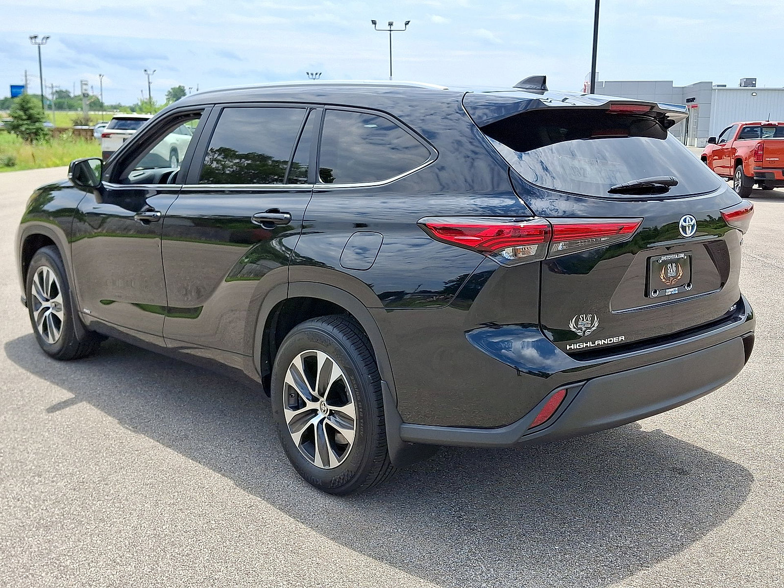 Used 2023 Toyota Highlander XLE AWD/4WD image 22