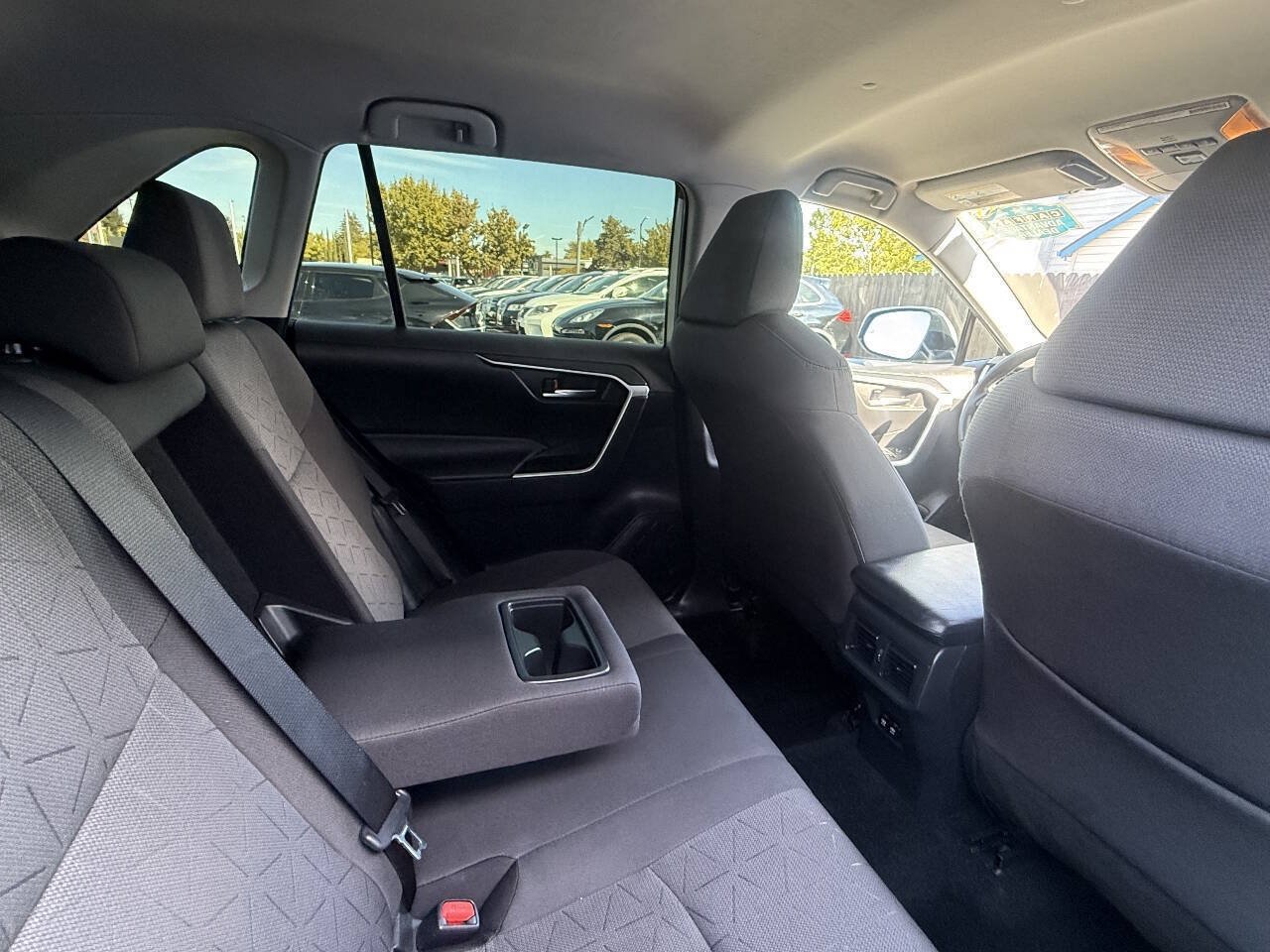 Used 2021 Toyota RAV4 XLE w/ XLE Grade Weather Package AWD/4WD image 16