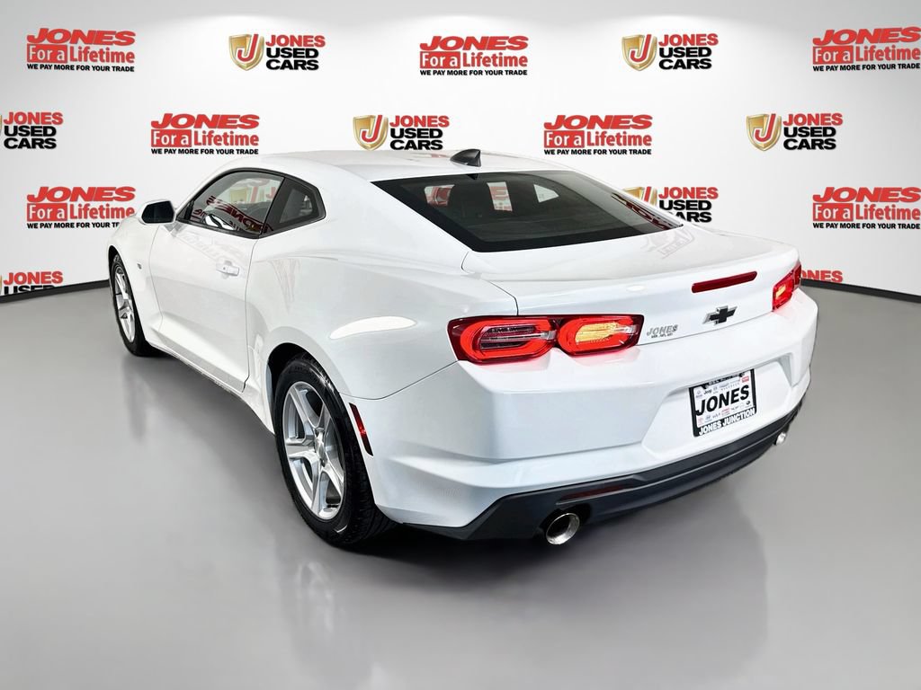 Used 2019 Chevrolet Camaro LT RWD image 2