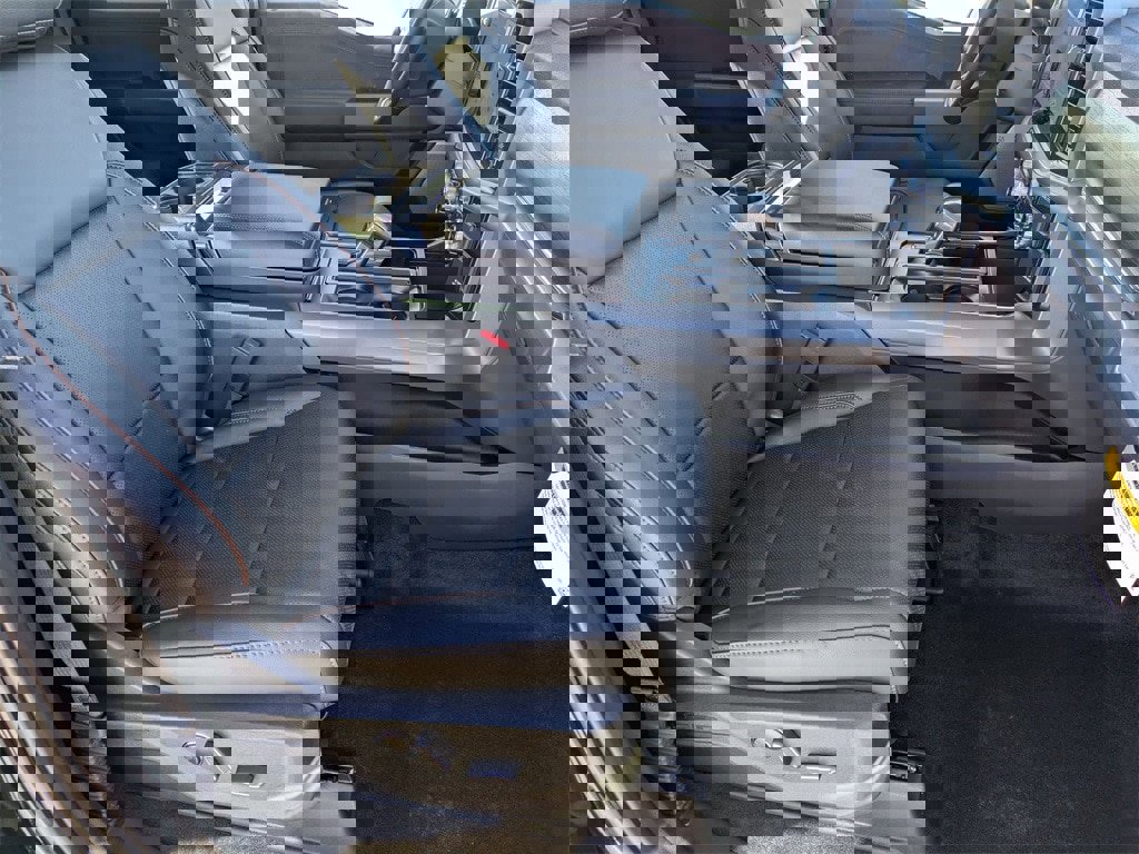 New 2026 Ford F150 Lariat w/ Equipment Group 502A High image 20