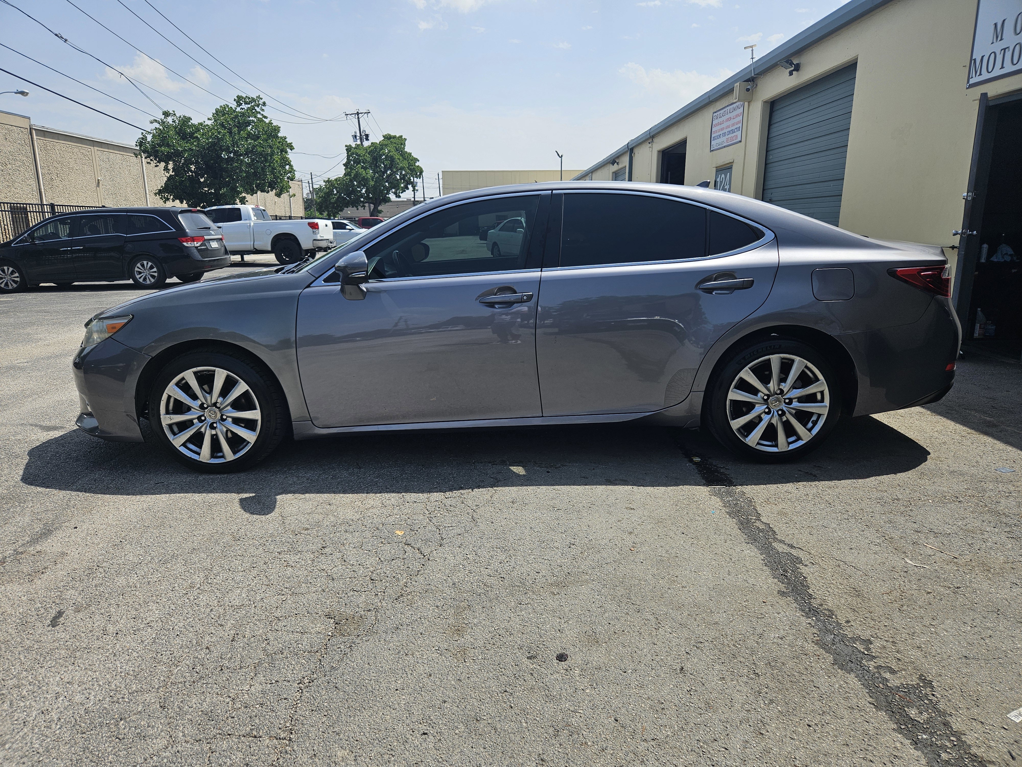 Used 2013 Lexus ES 350 w/ Luxury Pkg FWD image 7