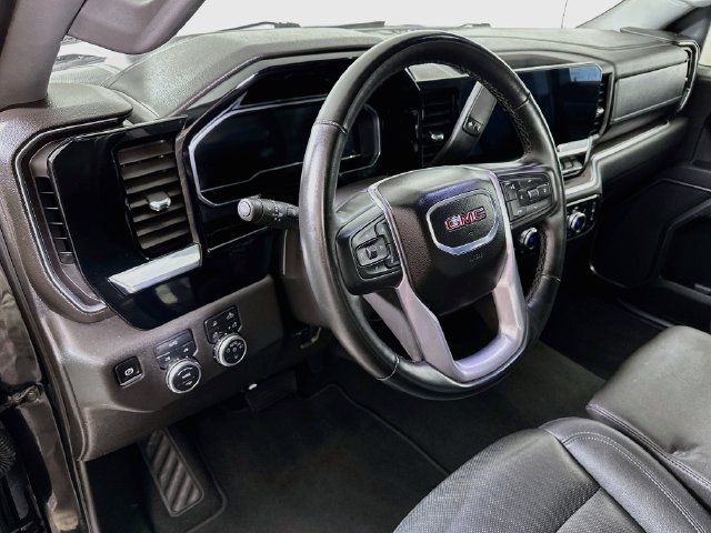 Used 2025 GMC Sierra 1500 SLT AWD/4WD image 11