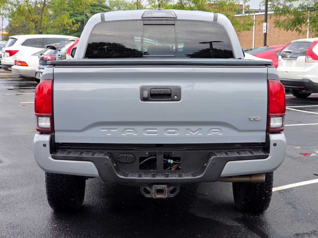 Used 2018 Toyota Tacoma TRD Sport w/ Technology Package AWD/4WD image 24