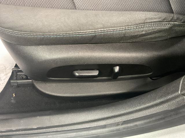 Used 2019 Chevrolet Cruze LT w/ Convenience Package image 12