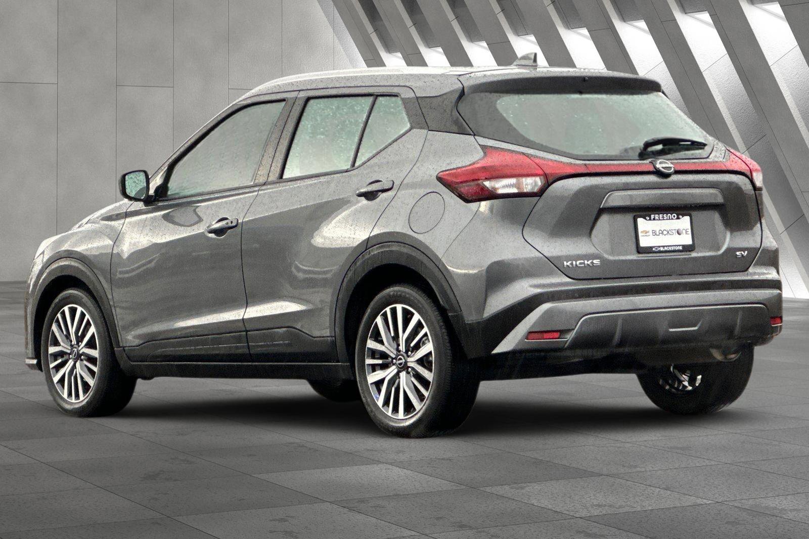 Used 2024 Nissan Kicks SV image 6