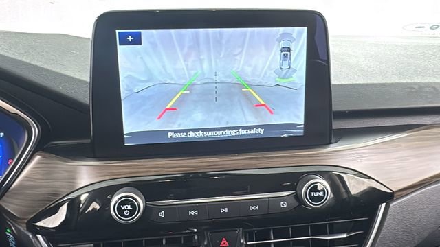 Used 2020 Ford Escape Titanium image 27