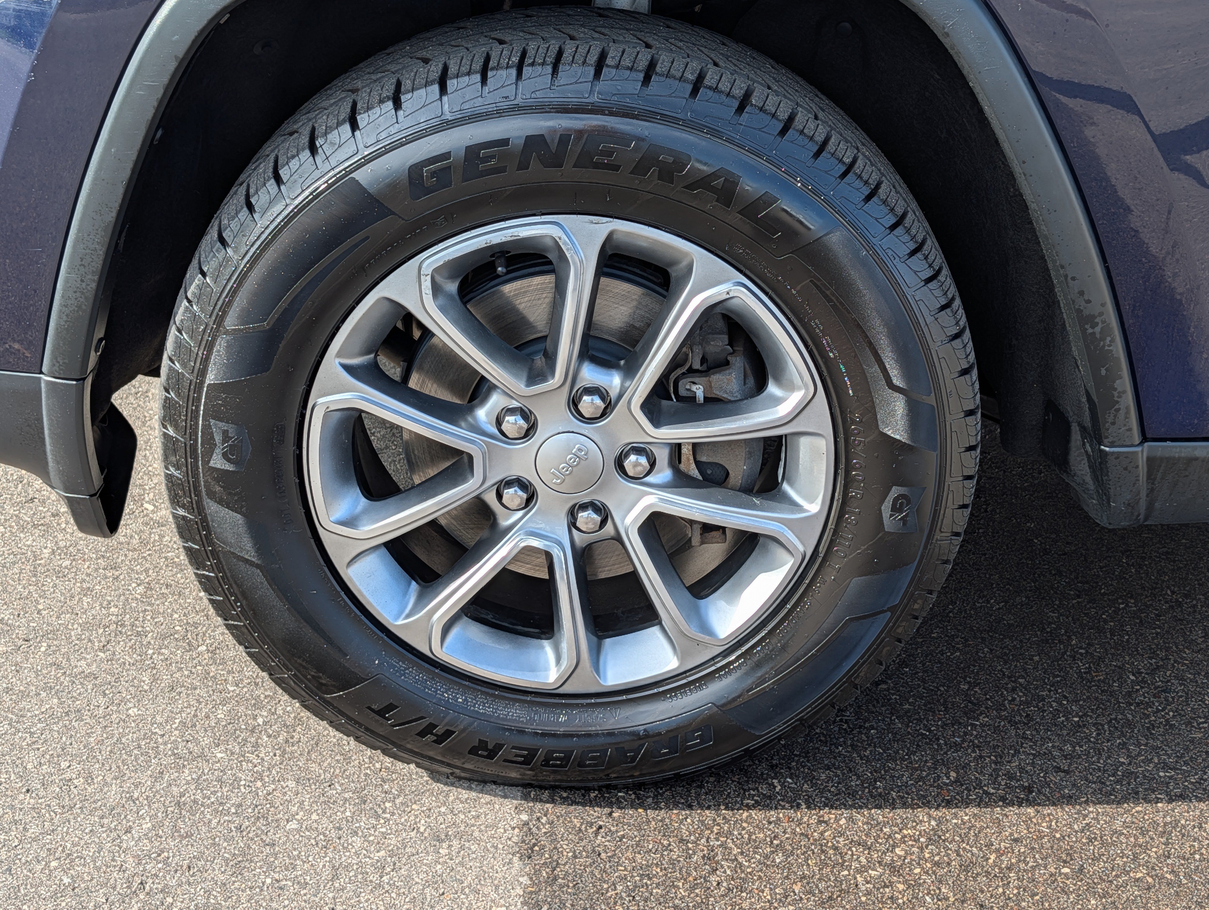 Used 2016 Jeep Grand Cherokee Limited AWD/4WD image 15