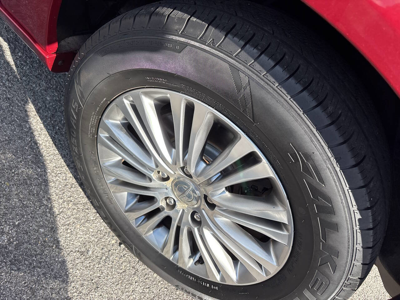 Used 2014 Chrysler Town & Country Touring-L image 13