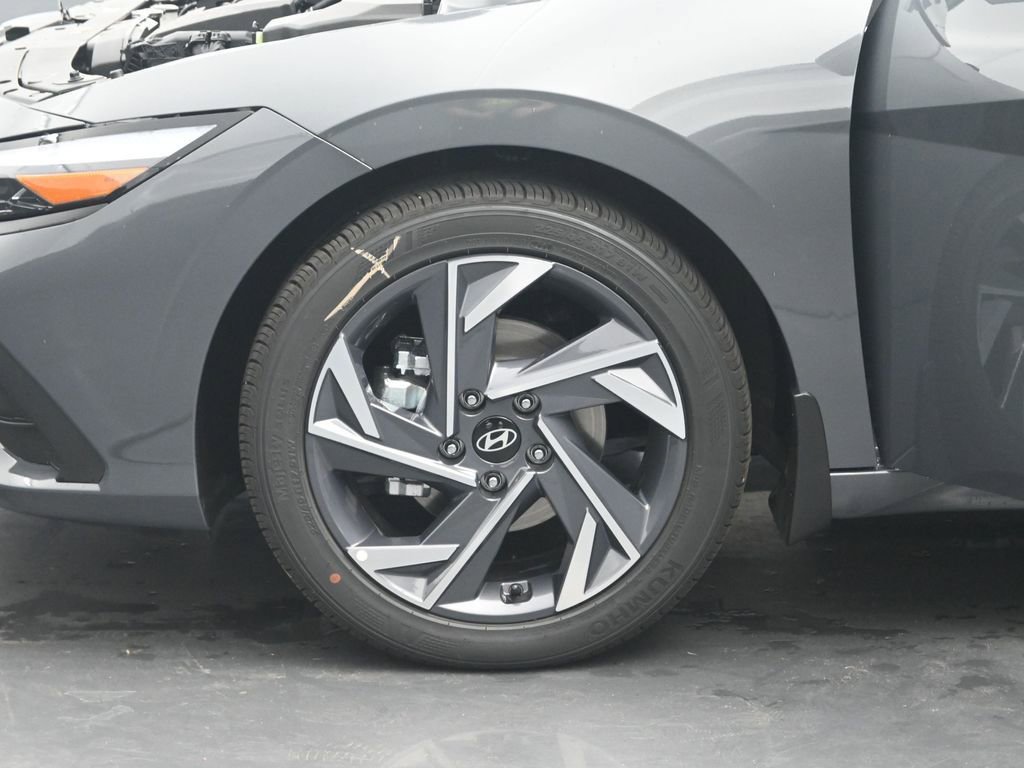 New 2025 Hyundai Elantra Sport image 35