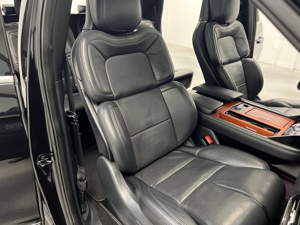 Used 2024 Lincoln Navigator Reserve AWD/4WD image 31