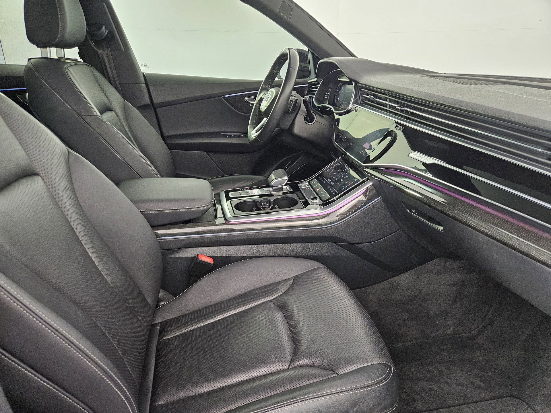 Used 2020 Audi Q8 Premium Plus w/ Premium Plus Package AWD/4WD image 44