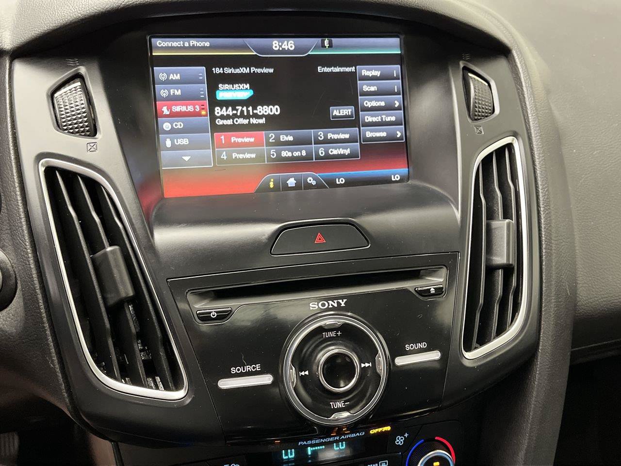 Used 2015 Ford Focus Titanium FWD image 19