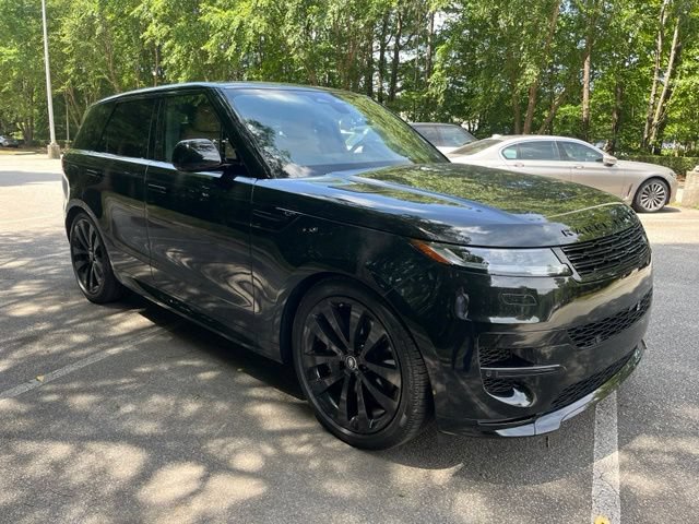 Certified 2025 Land Rover Range Rover Sport Dynamic SE AWD/4WD image 2