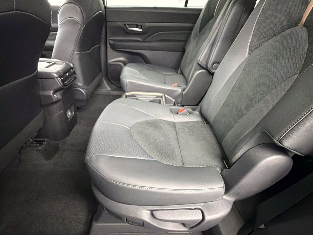 New 2026 Toyota Grand Highlander AWD Hybrid image 31