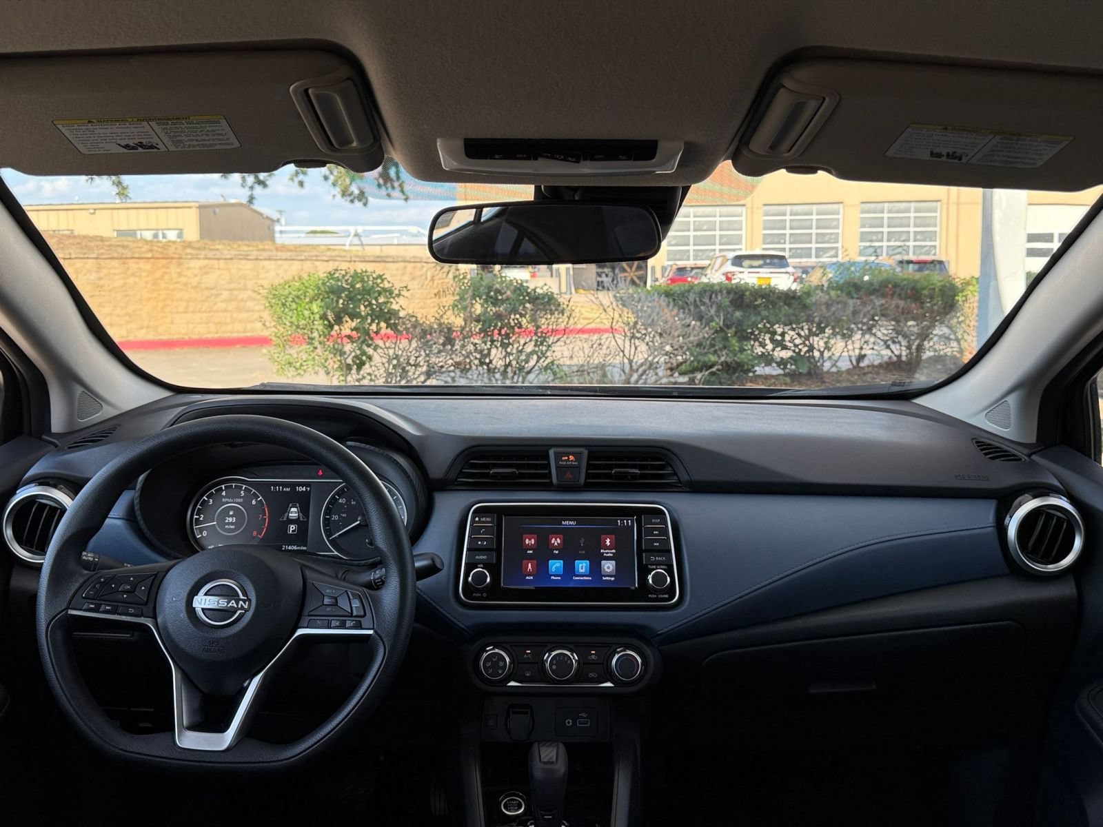Used 2025 Nissan Versa SV FWD image 28