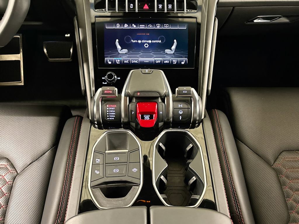 Used 2022 Lamborghini Urus image 13