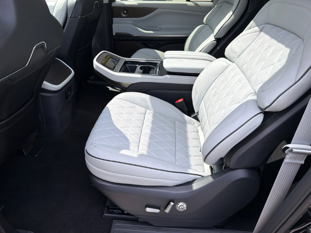 New 2027 Lincoln Navigator L Black Label AWD/4WD image 20