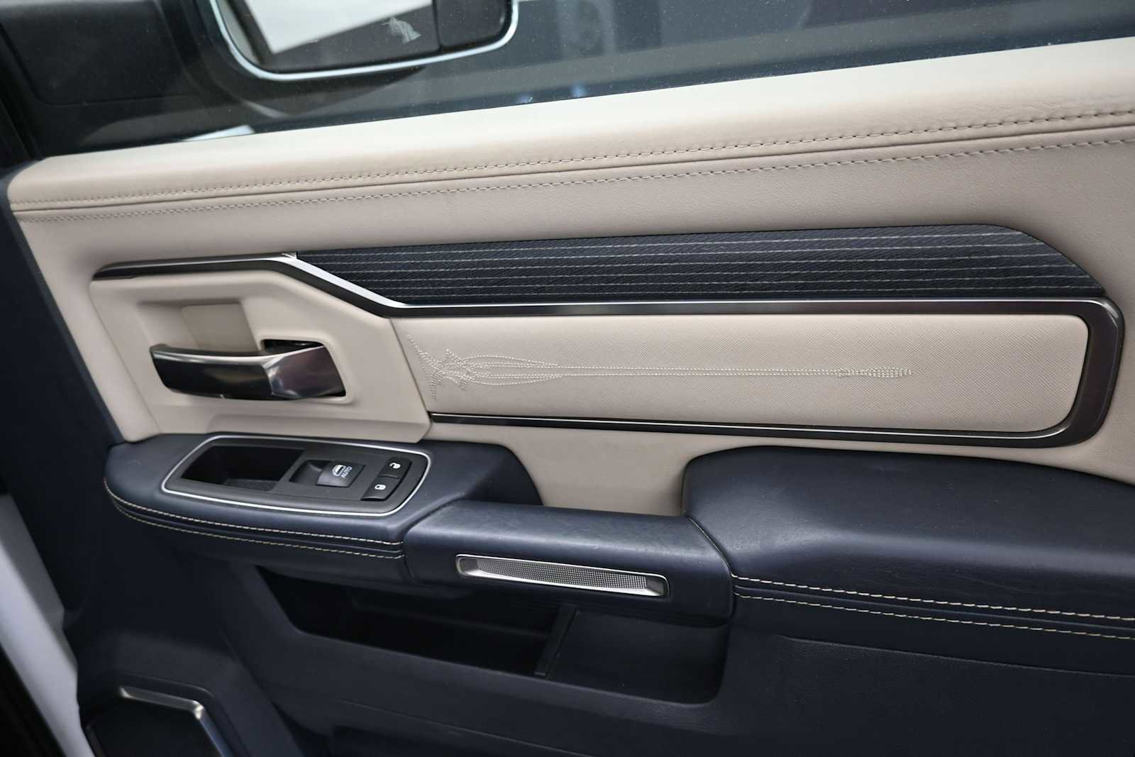 Used 2020 RAM 2500 Limited AWD/4WD image 31