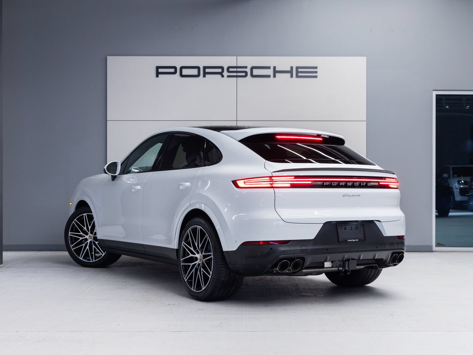New 2026 Porsche Cayenne Coupe AWD/4WD image 3