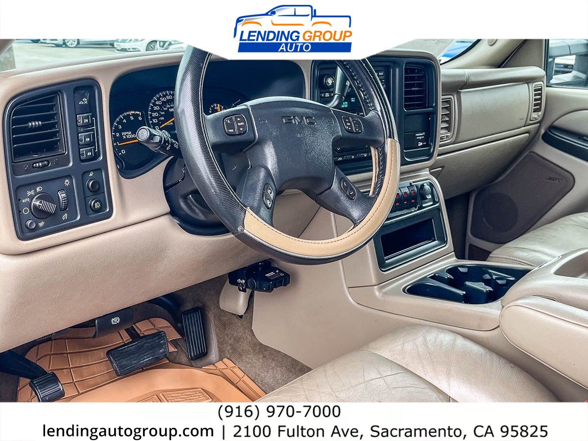 Used 2003 GMC Sierra 2500 SLT w/ SLT Preferred Equipment Group AWD/4WD image 11