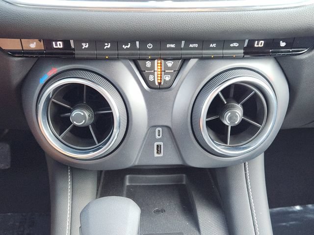 Used 2024 Chevrolet Blazer LT w/ Convenience Package FWD image 21