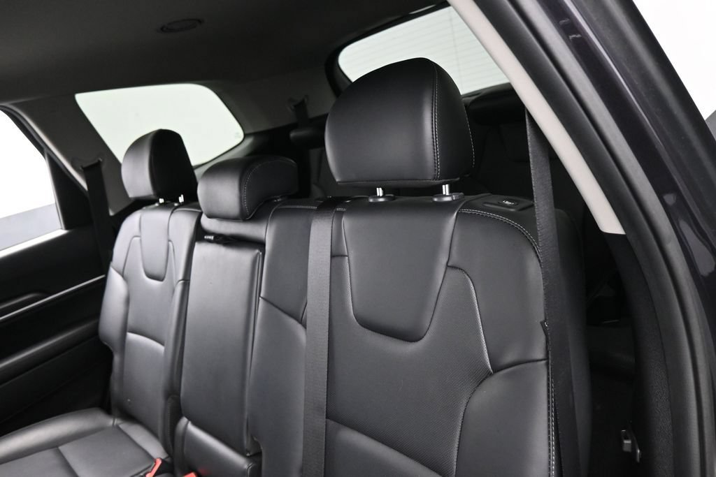Used 2025 Kia Telluride LX FWD image 32