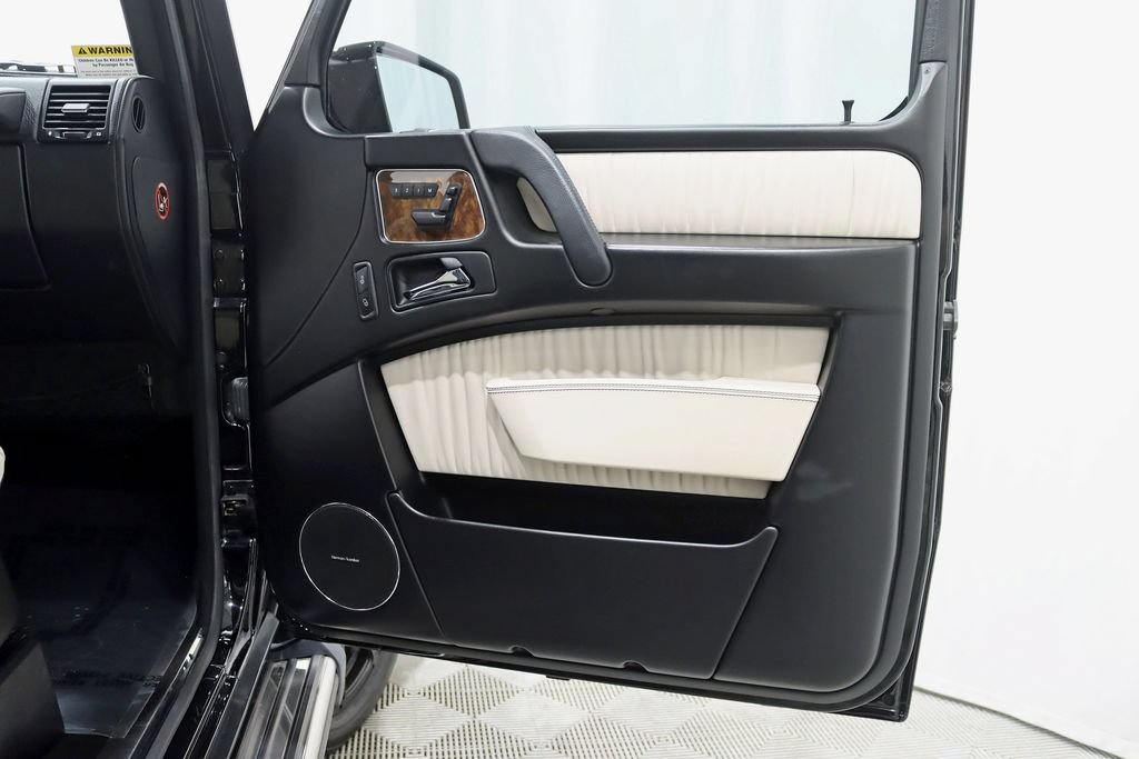 Used 2015 Mercedes-Benz G 63 AMG 4MATIC image 35