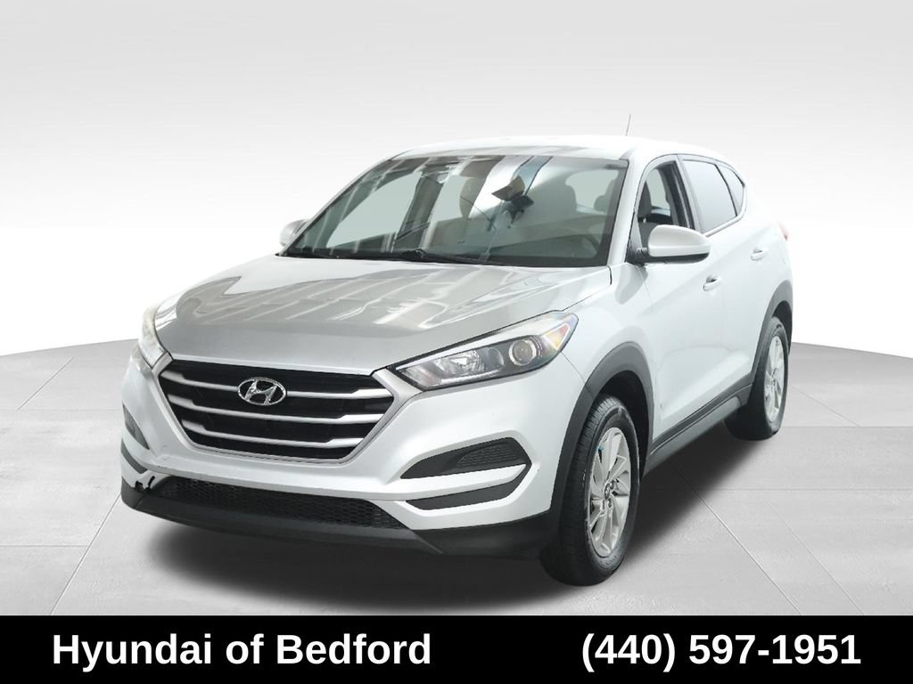 Used 2017 Hyundai Tucson SE w/ Cargo Package FWD image 3