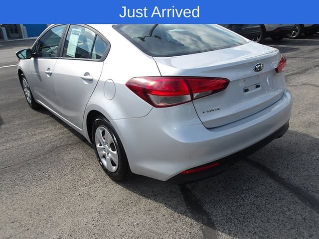 Used 2017 Kia Forte LX FWD image 5