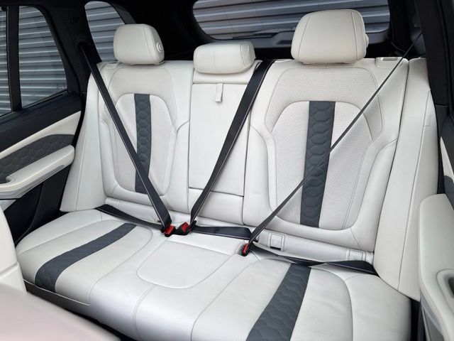 Used 2025 BMW X5 M Competition w/ Executive Package AWD/4WD image 35