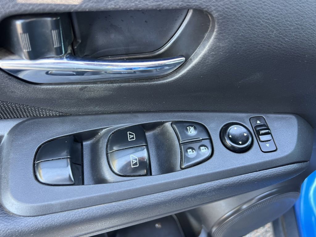 Used 2021 Nissan Kicks SV image 23